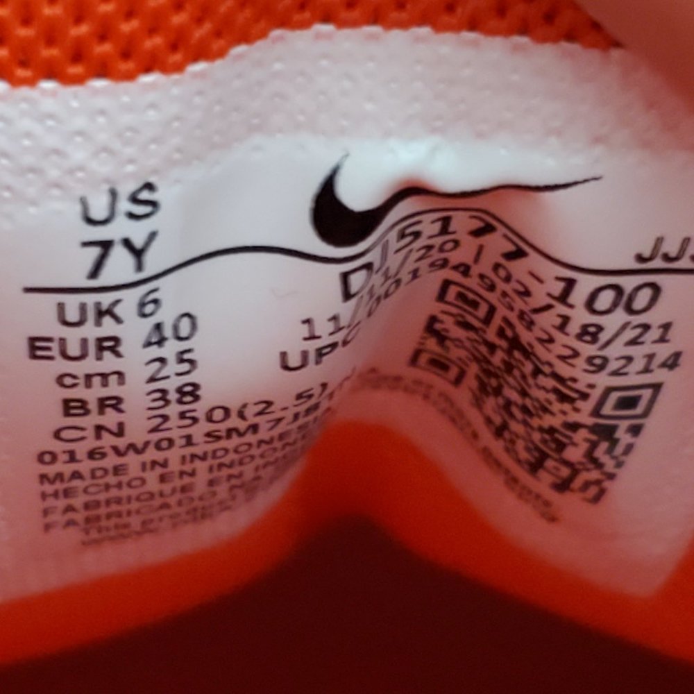 Nike Air Max 90 - Picture 11 of 12